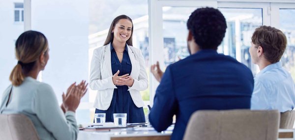 Quels sont les meilleures pratiques pour intégrer des joueurs de différentes cultures dans une équipe unifiée?